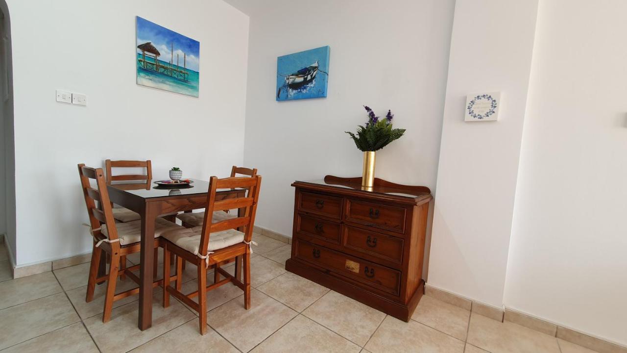 Peaceful Apartment With Double Bed - Oak Breeze Paphos Eksteriør bilde
