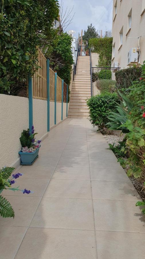 Peaceful Apartment With Double Bed - Oak Breeze Paphos Eksteriør bilde