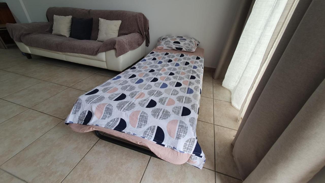 Peaceful Apartment With Double Bed - Oak Breeze Paphos Eksteriør bilde